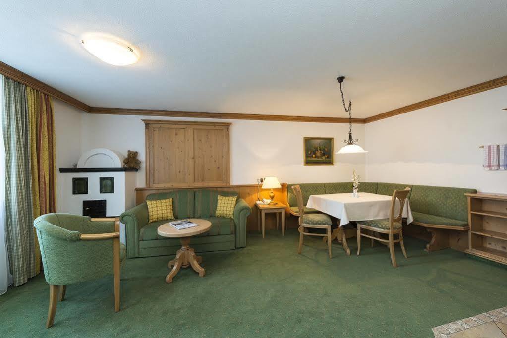 Landhaus Jenewein Obergurgl Εξωτερικό φωτογραφία